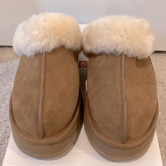 NWOT UGG Disquette Chestnut Slip-Ons - Picture 5 of 9